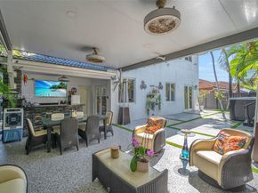 15965 SW 98th St, Miami FL 33196