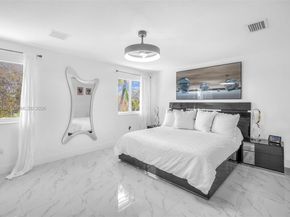 15965 SW 98th St, Miami FL 33196