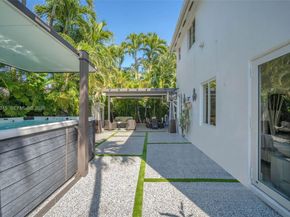 15965 SW 98th St, Miami FL 33196