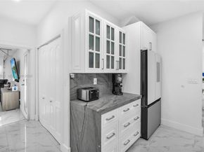 15965 SW 98th St, Miami FL 33196