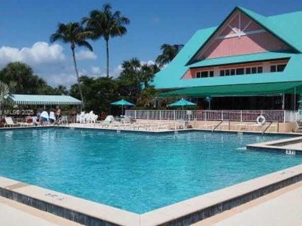 275 Palm Ave D205, Jupiter FL 33477