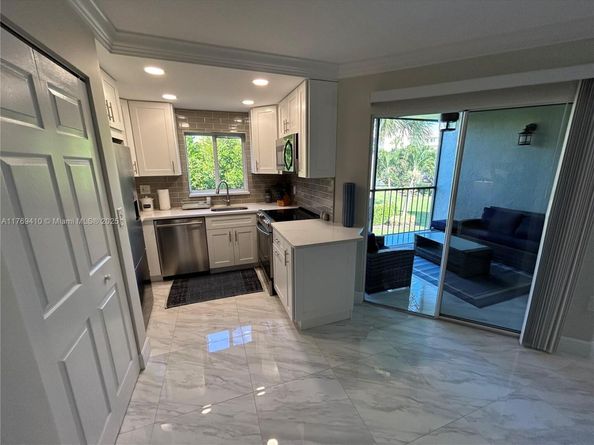 275 Palm Ave D205, Jupiter FL 33477
