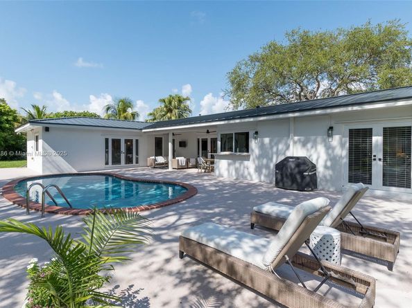 16081 SW 86th Ave, Palmetto Bay FL 33157