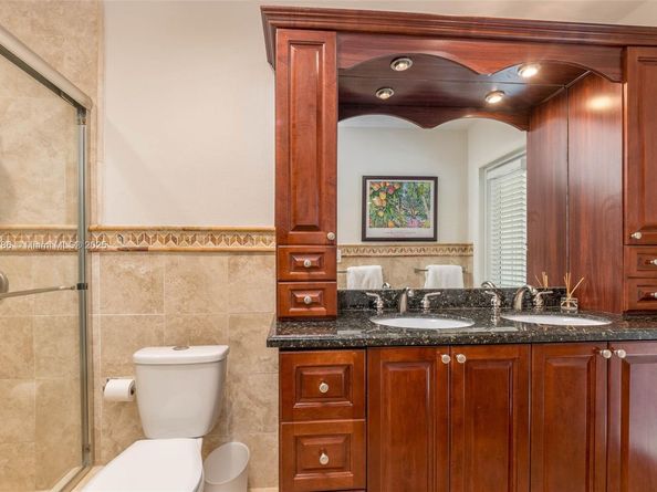 16081 SW 86th Ave, Palmetto Bay FL 33157