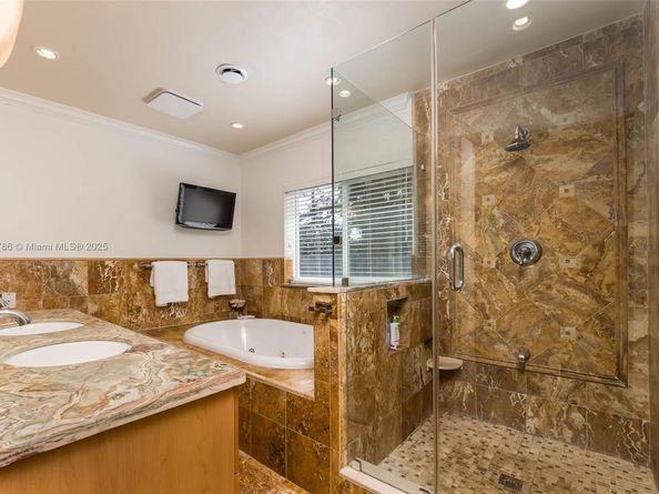 16081 SW 86th Ave, Palmetto Bay FL 33157