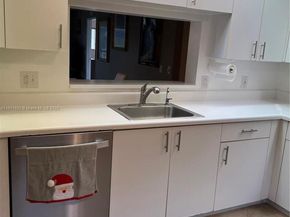 12550 SW 15th St 307E, Pembroke Pines FL 33027