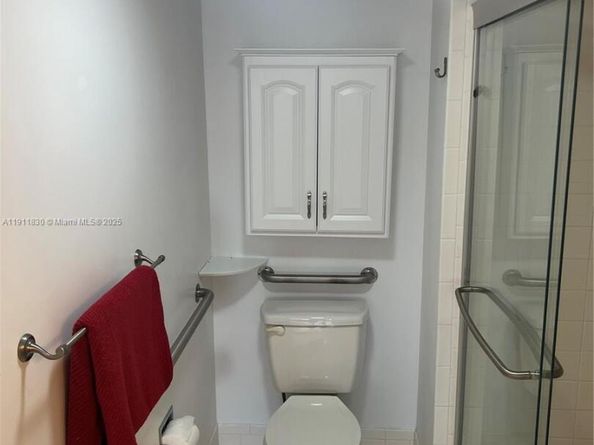 12550 SW 15th St 307E, Pembroke Pines FL 33027