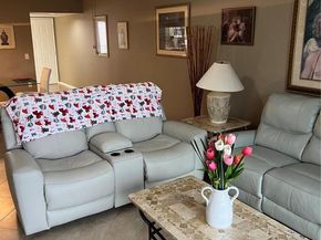 12550 SW 15th St 307E, Pembroke Pines FL 33027