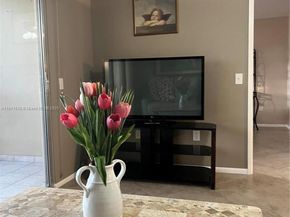 12550 SW 15th St 307E, Pembroke Pines FL 33027