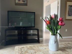 12550 SW 15th St 307E, Pembroke Pines FL 33027