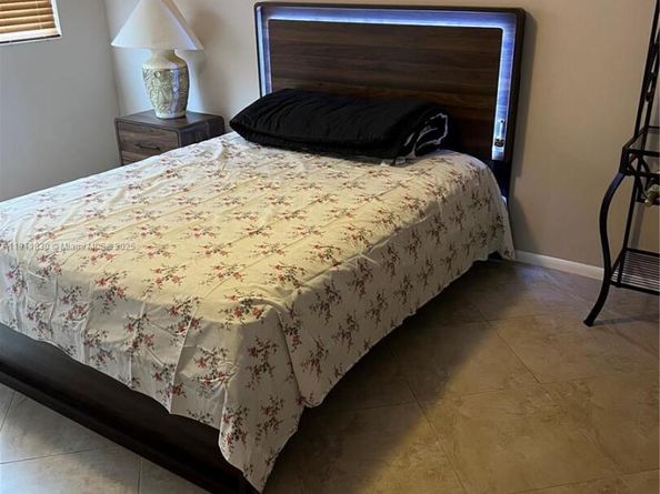 12550 SW 15th St 307E, Pembroke Pines FL 33027