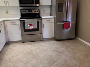 12550 SW 15th St 307E, Pembroke Pines FL 33027