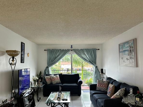 2775 W 52nd St 305, Hialeah FL 33016