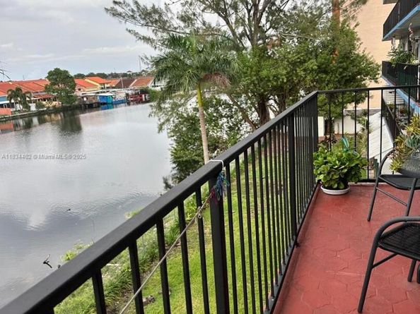 2775 W 52nd St 305, Hialeah FL 33016