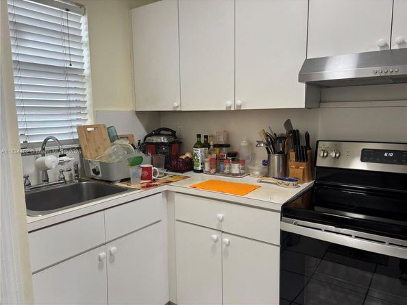 2775 W 52nd St 305, Hialeah FL 33016