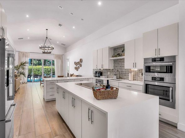 1522 NE 17th Way, Fort Lauderdale FL 33304