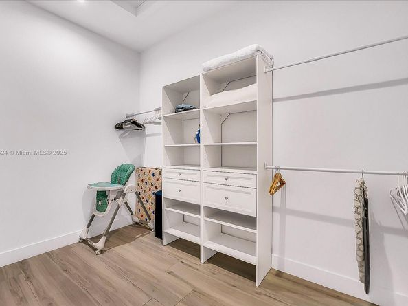 1522 NE 17th Way, Fort Lauderdale FL 33304