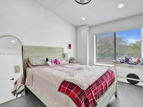 2723 NE 164th St 77, North Miami Beach FL 33160