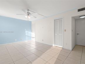 437 Golden Isles Dr 4D, Hallandale Beach FL 33009