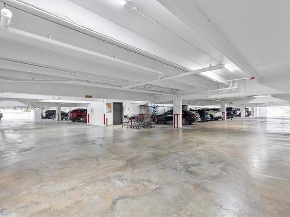4000 NE 168th St PH5A, North Miami Beach FL 33160