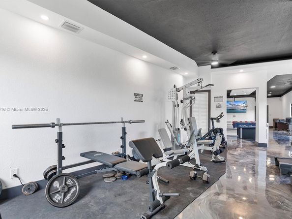 4000 NE 168th St PH5A, North Miami Beach FL 33160