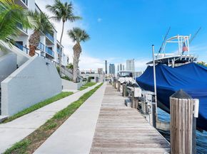 4000 NE 168th St PH5A, North Miami Beach FL 33160