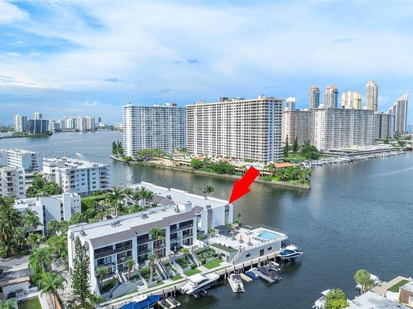 4000 NE 168th St PH5A, North Miami Beach FL 33160