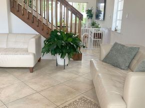 4124 SW 91st Ct, Miami FL 33165