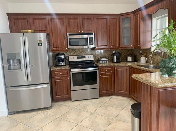 4124 SW 91st Ct, Miami FL 33165