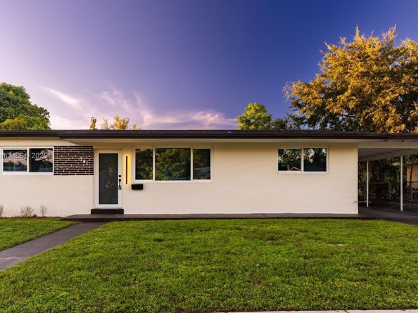 1000 NW 198th St, Miami Gardens FL 33169