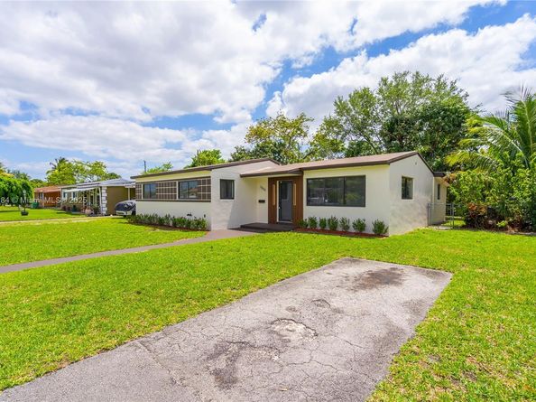 1000 NW 198th St, Miami Gardens FL 33169