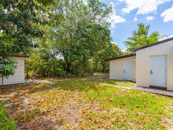 1000 NW 198th St, Miami Gardens FL 33169