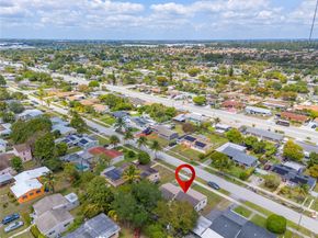 1000 NW 198th St, Miami Gardens FL 33169