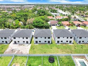 22445 SW 125th Ave 18A, Miami FL 33170