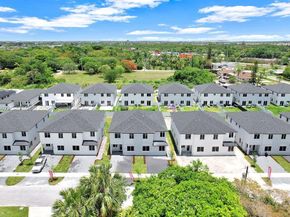 22445 SW 125th Ave 18A, Miami FL 33170