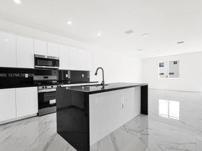 22445 SW 125th Ave 18A, Miami FL 33170