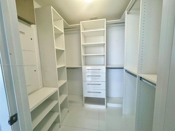 495 Brickell Ave 3504, Miami FL 33131