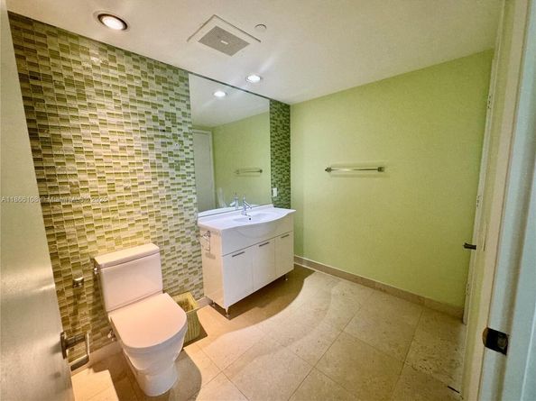 495 Brickell Ave 3504, Miami FL 33131