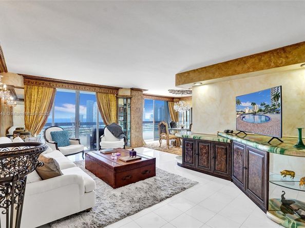 3530 Mystic Pointe Dr 2915, Aventura FL 33180