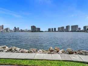 3530 Mystic Pointe Dr 2915, Aventura FL 33180