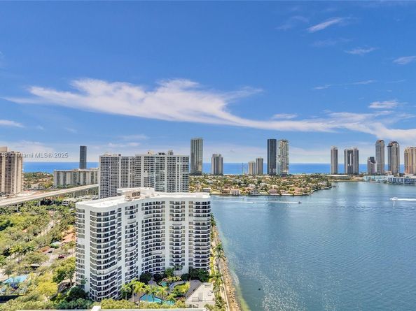3530 Mystic Pointe Dr 2915, Aventura FL 33180
