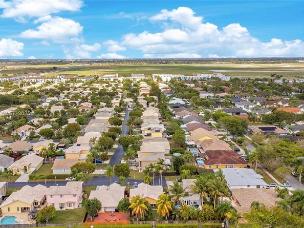 15430 SW 143rd Ter, Miami FL 33196