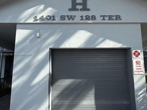 Undisclosed Address #A11912116, Pembroke Pines FL 33027