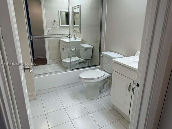 Undisclosed Address #A11912116, Pembroke Pines FL 33027