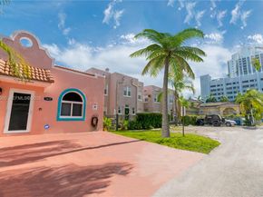 1633 Tyler St, Hollywood FL 33020