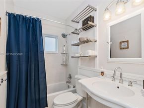 1633 Tyler St, Hollywood FL 33020