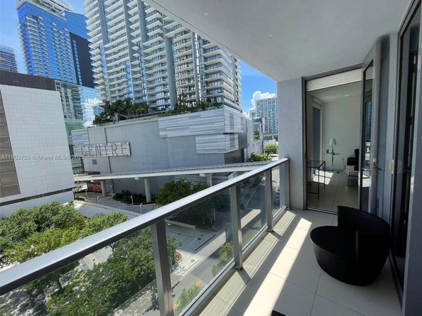31 SE 6th St 907, Miami FL 33131