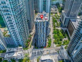 31 SE 6th St 907, Miami FL 33131