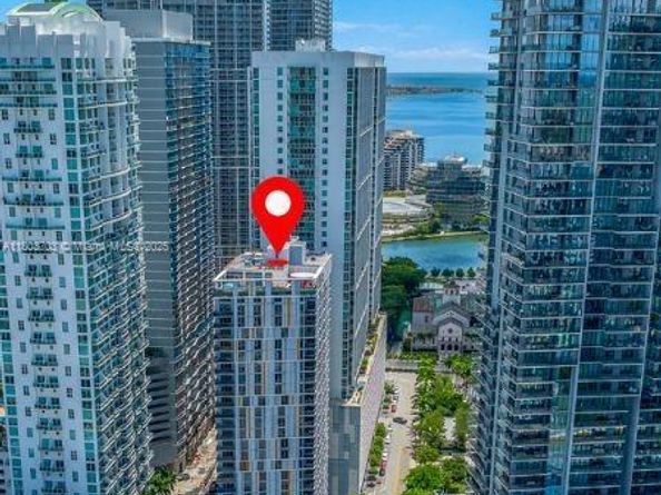 31 SE 6th St 907, Miami FL 33131