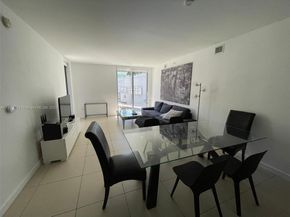 31 SE 6th St 907, Miami FL 33131